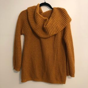 Women’s 3/4 length rust colored sweater
